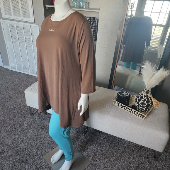 Plus Size High Low Peplum Top - Picture 4 of 7